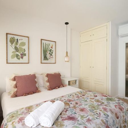 Florit Flats - The Apolo Apartment Valencia Exteriör bild