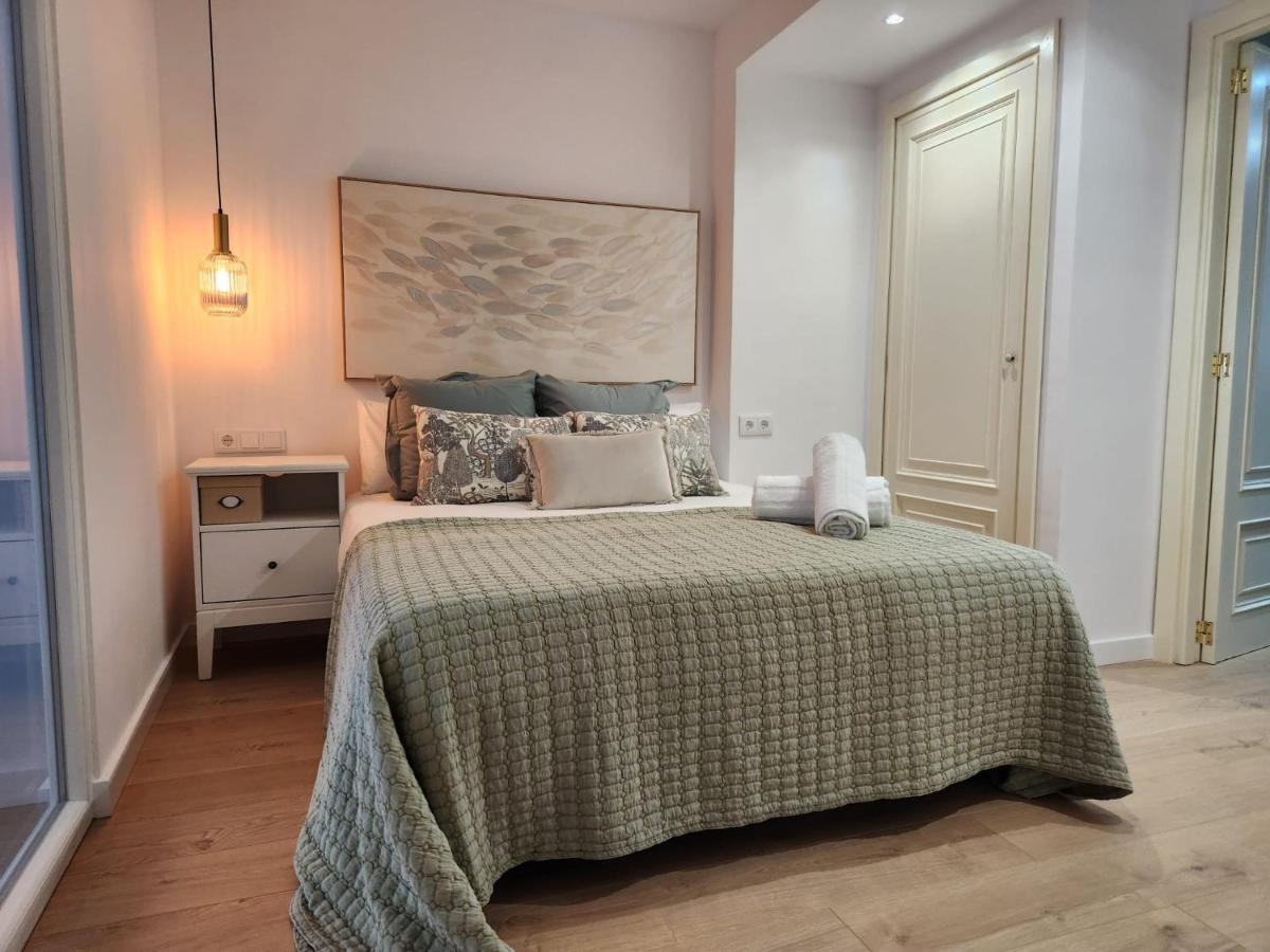 Florit Flats - The Apolo Apartment Valencia Exteriör bild