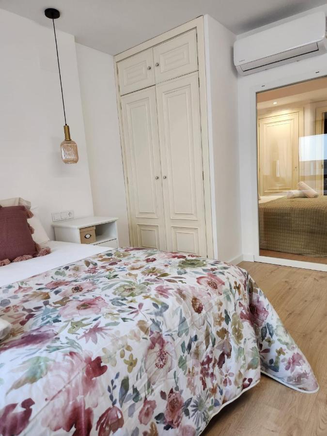 Florit Flats - The Apolo Apartment Valencia Exteriör bild