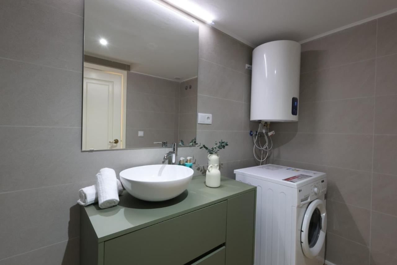 Florit Flats - The Apolo Apartment Valencia Exteriör bild