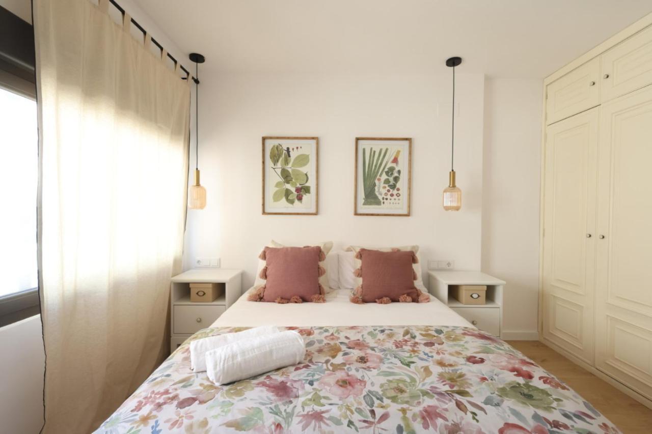 Florit Flats - The Apolo Apartment Valencia Exteriör bild